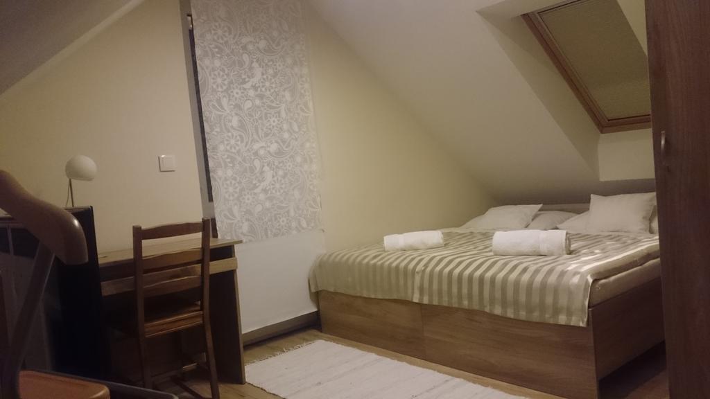 Apartman Gondola Hotel Győr Kamer foto