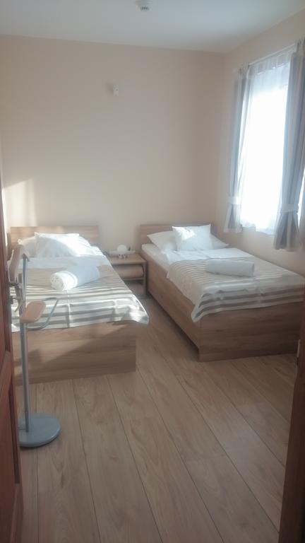 Apartman Gondola Hotel Győr Kamer foto