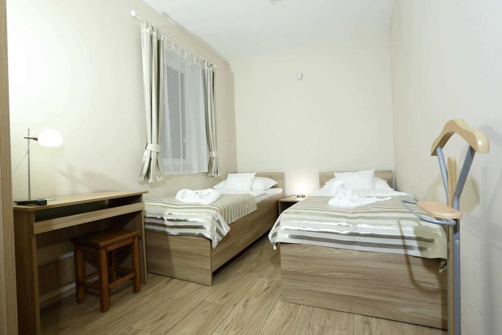 Apartman Gondola Hotel Győr Kamer foto