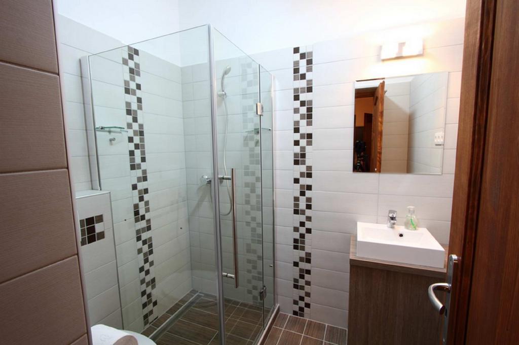 Apartman Gondola Hotel Győr Kamer foto