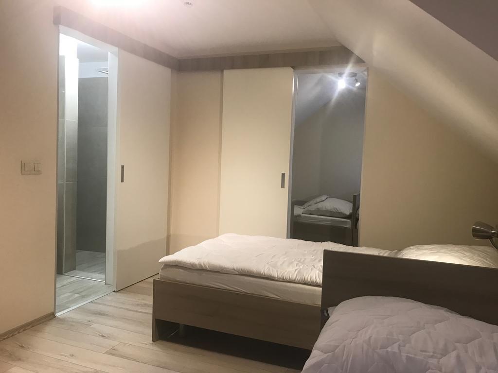 Apartman Gondola Hotel Győr Buitenkant foto