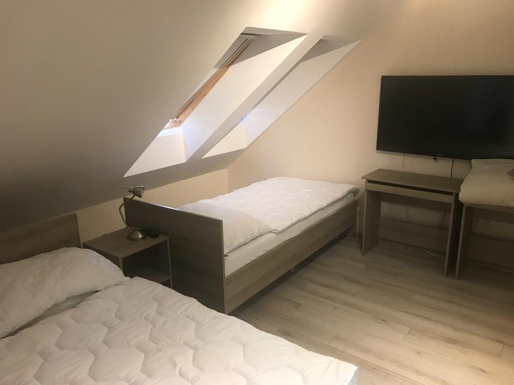 Apartman Gondola Hotel Győr Buitenkant foto