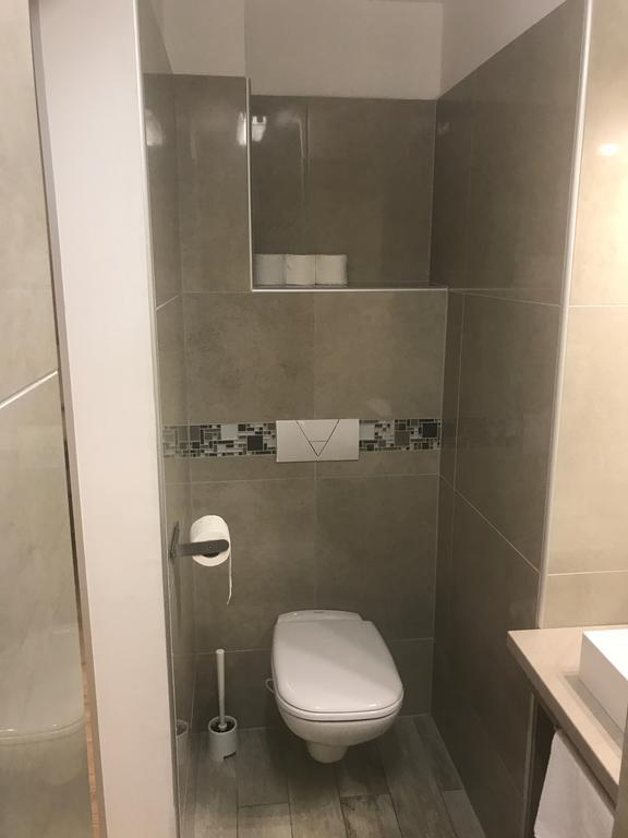 Apartman Gondola Hotel Győr Buitenkant foto