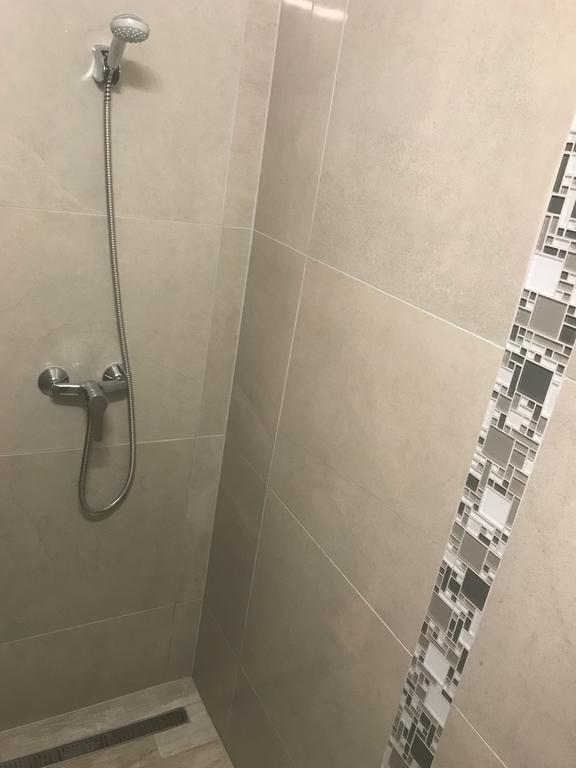 Apartman Gondola Hotel Győr Buitenkant foto