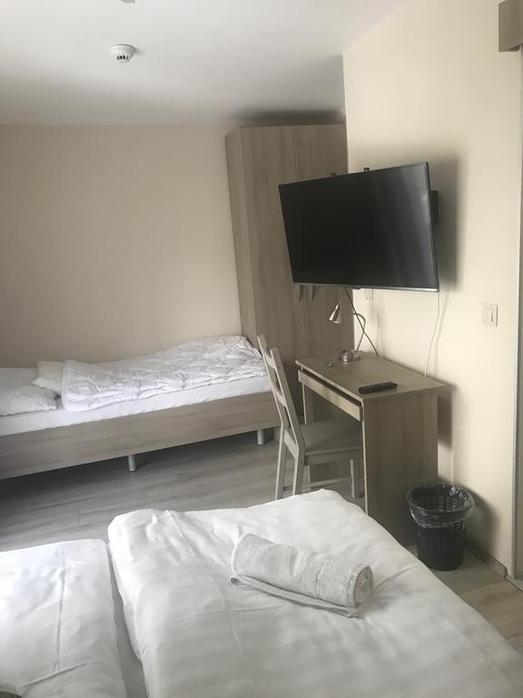 Apartman Gondola Hotel Győr Buitenkant foto